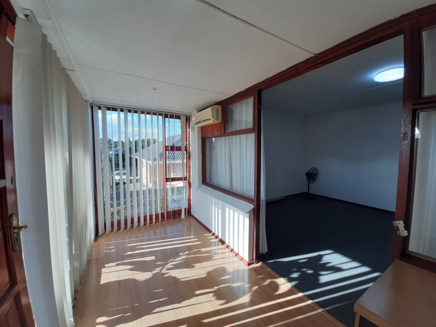 3 Bedroom Property for Sale in Cambridge West Eastern Cape